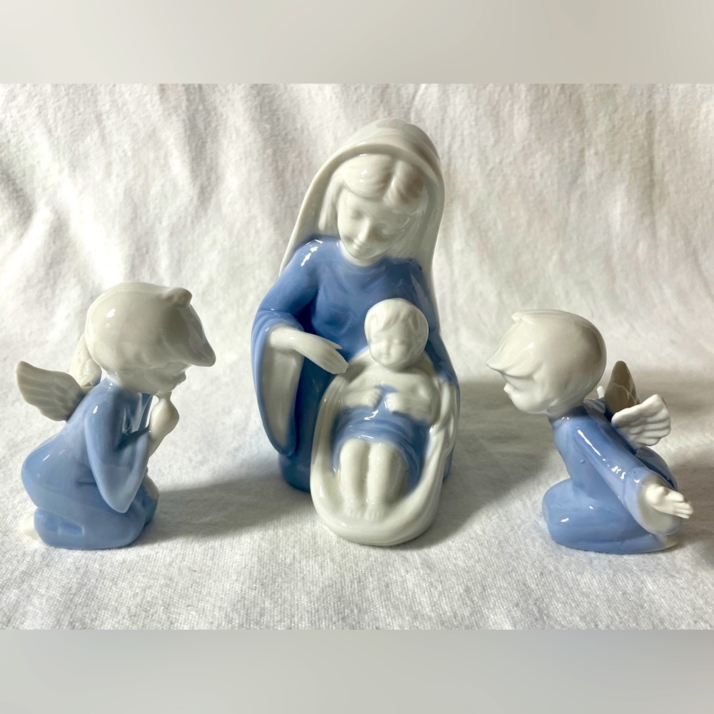 Lefton Virgin Mary Baby Jesus Figurines Angels Porcelain Japan 4" #3904 Blue